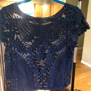 NWOT Lace / Applique crop navy short-sleeve top!  Beautiful!